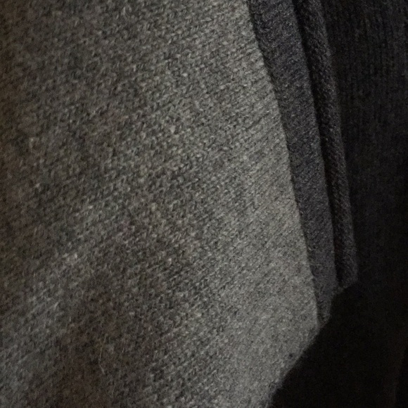 ☀️Pick 1 for $8 or 2 for $13 
WHBM Asymmetric Sweater Coat - Picture 4 of 5